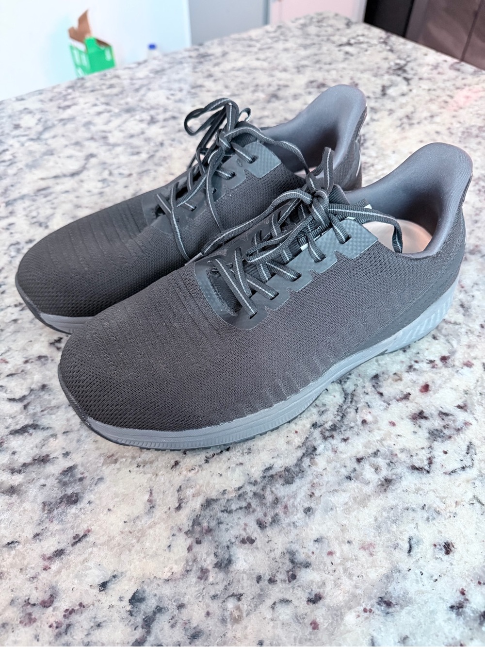 Men's Athletic Running Shoes - Black